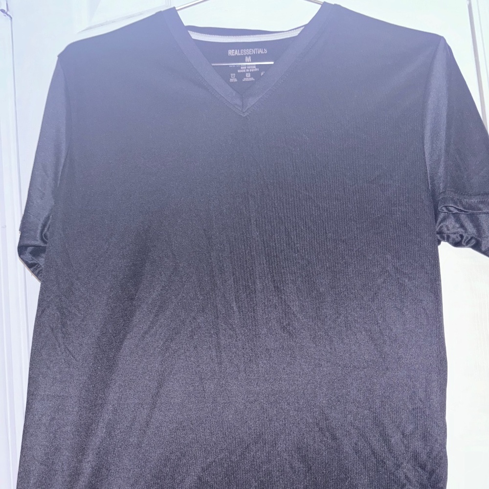 Amazon Essentials Black Shirt Sleeved Athletic Shirt size Medium